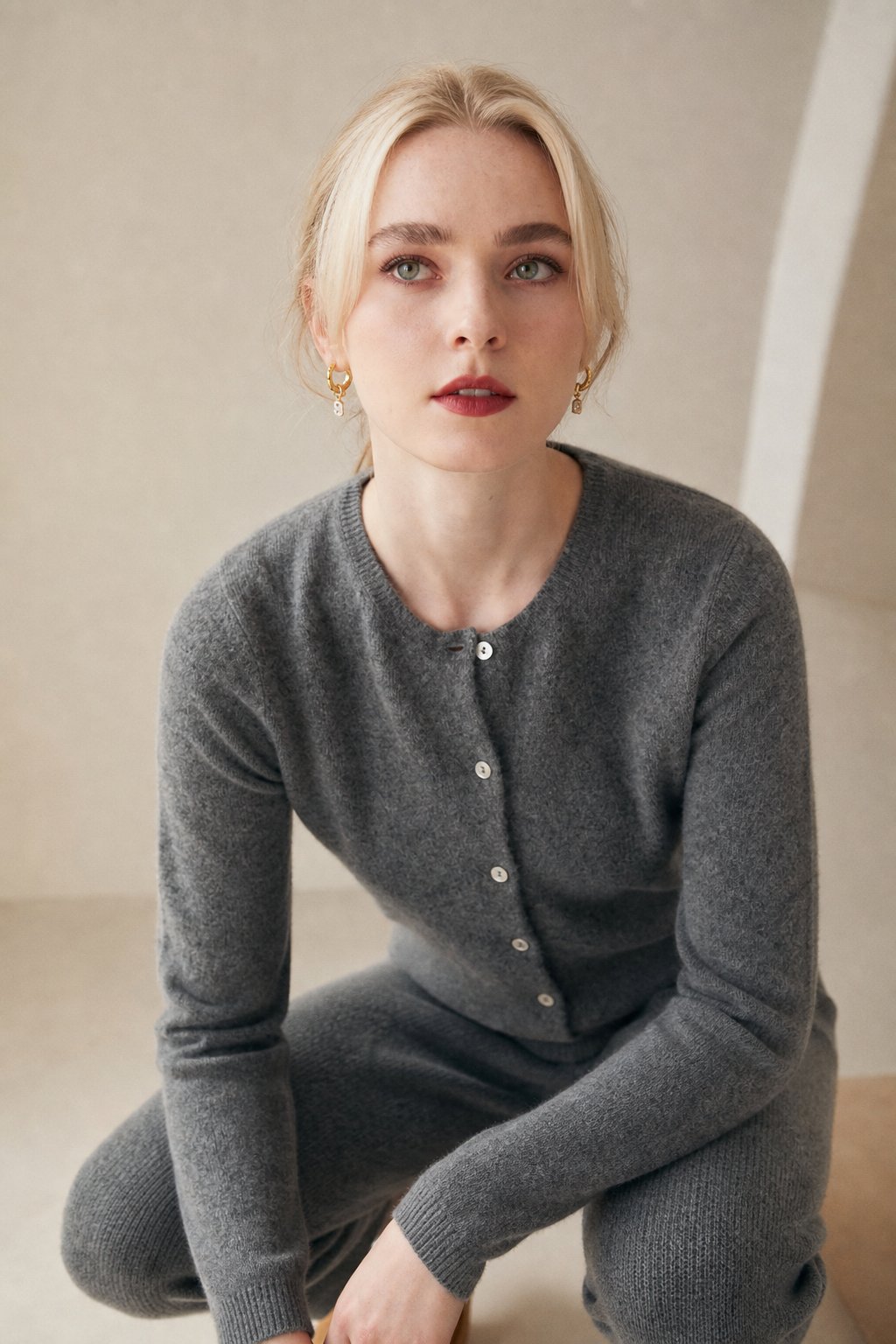 Anouk | Round Neck Pearl Button Cashmere Knit Cardigan - View 4
