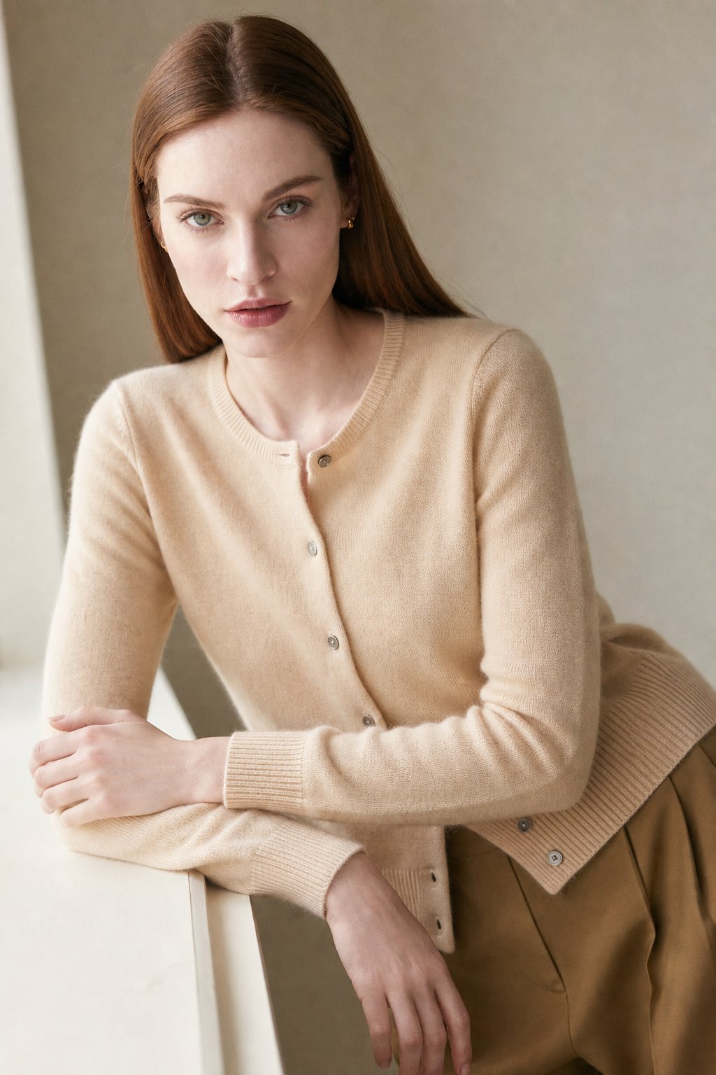 Anouk | Round Neck Pearl Button Cashmere Knit Cardigan - View 7