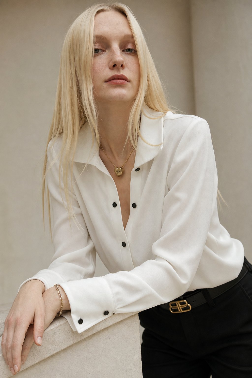 Elsie | Contrast Snap Button Pointed Collar Crepe Blouse