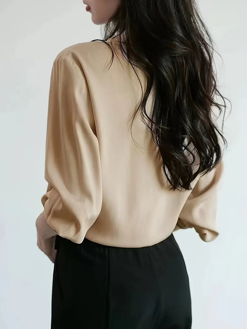 Elsie | Contrast Snap Button Pointed Collar Crepe Blouse - View 7