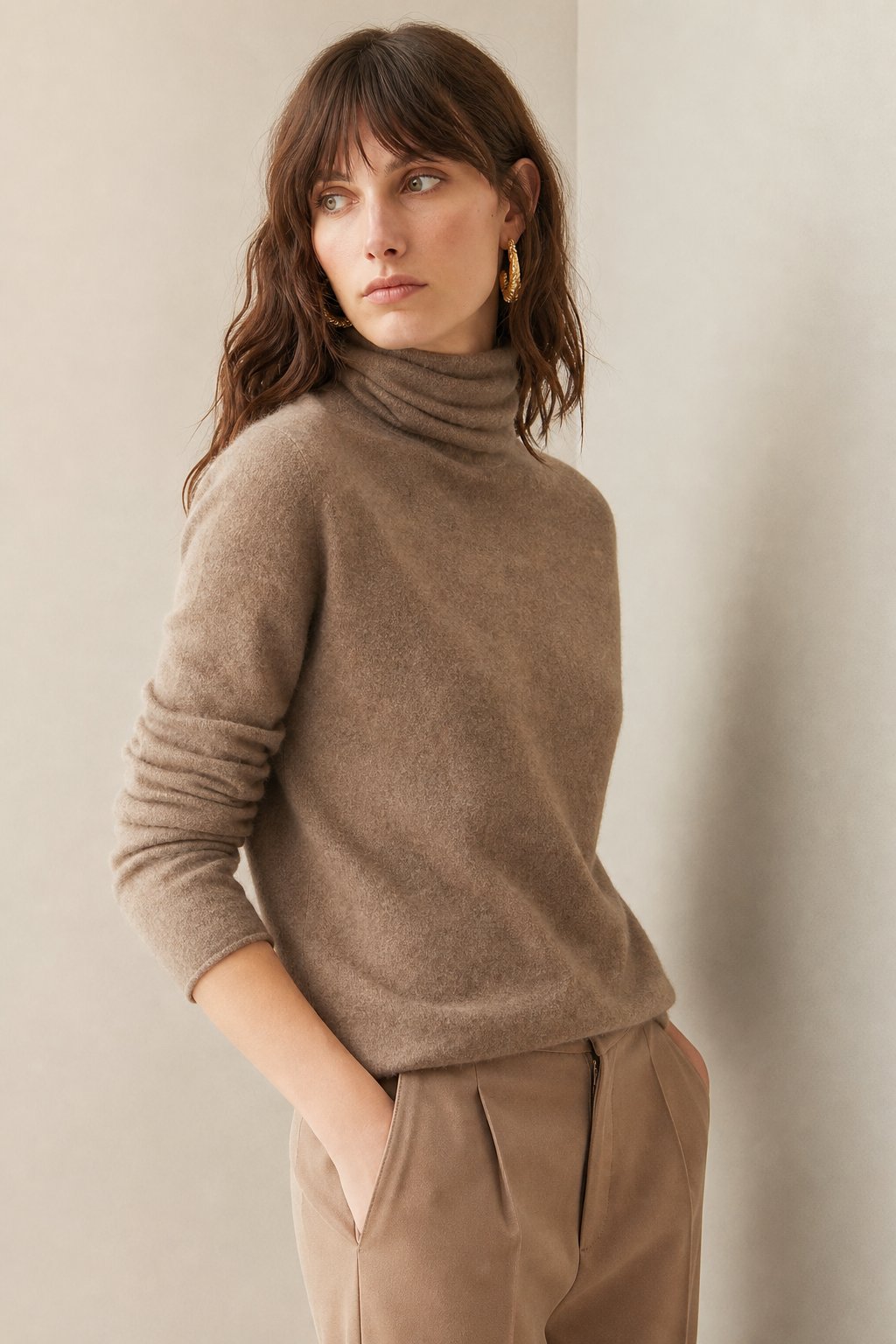 Halle | Brushed Slim Fit Cashmere Turtleneck Sweater