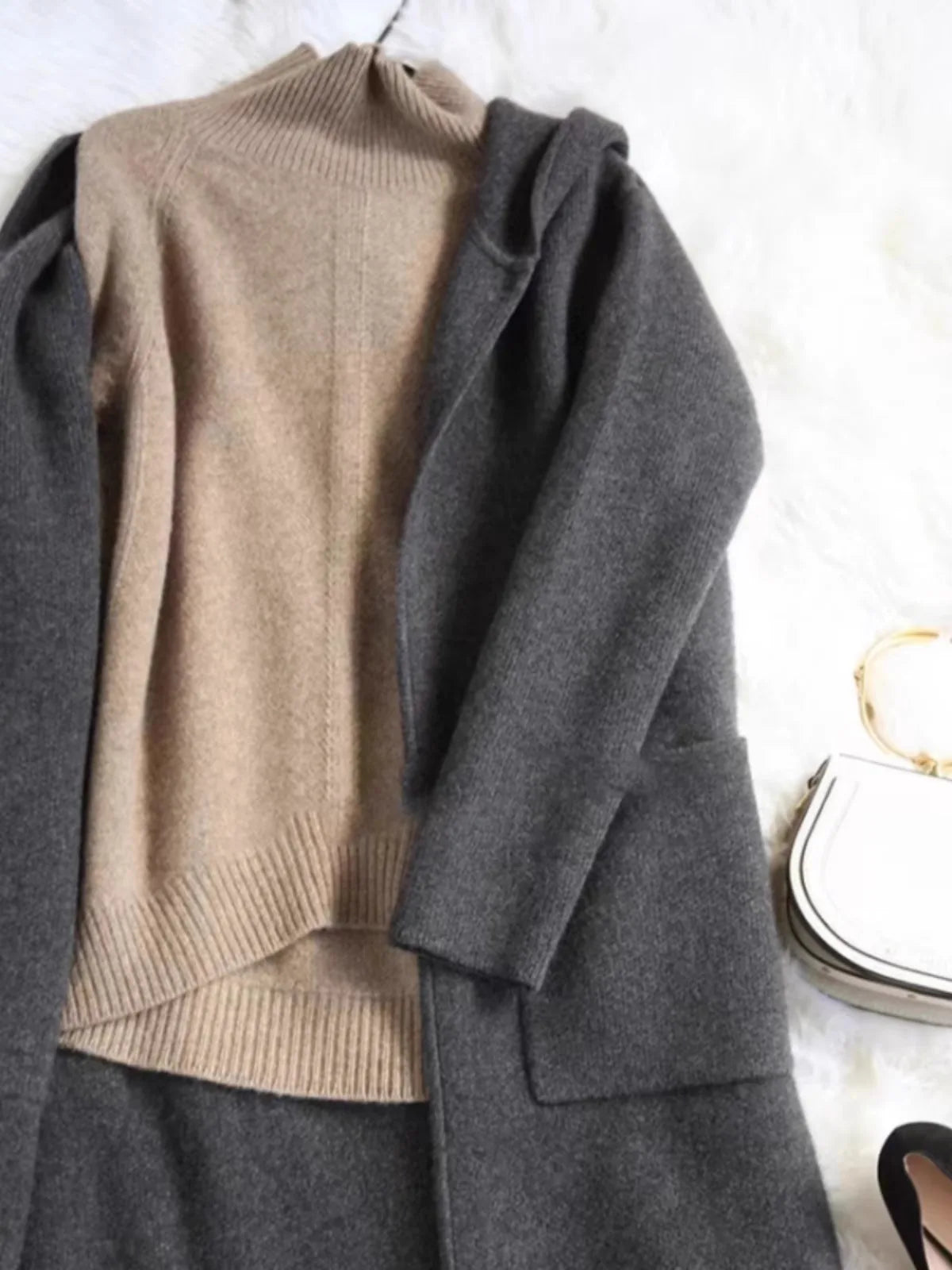 Lisbet | Side Slit Open Collar Oversized Cashmere Sweater - View 11