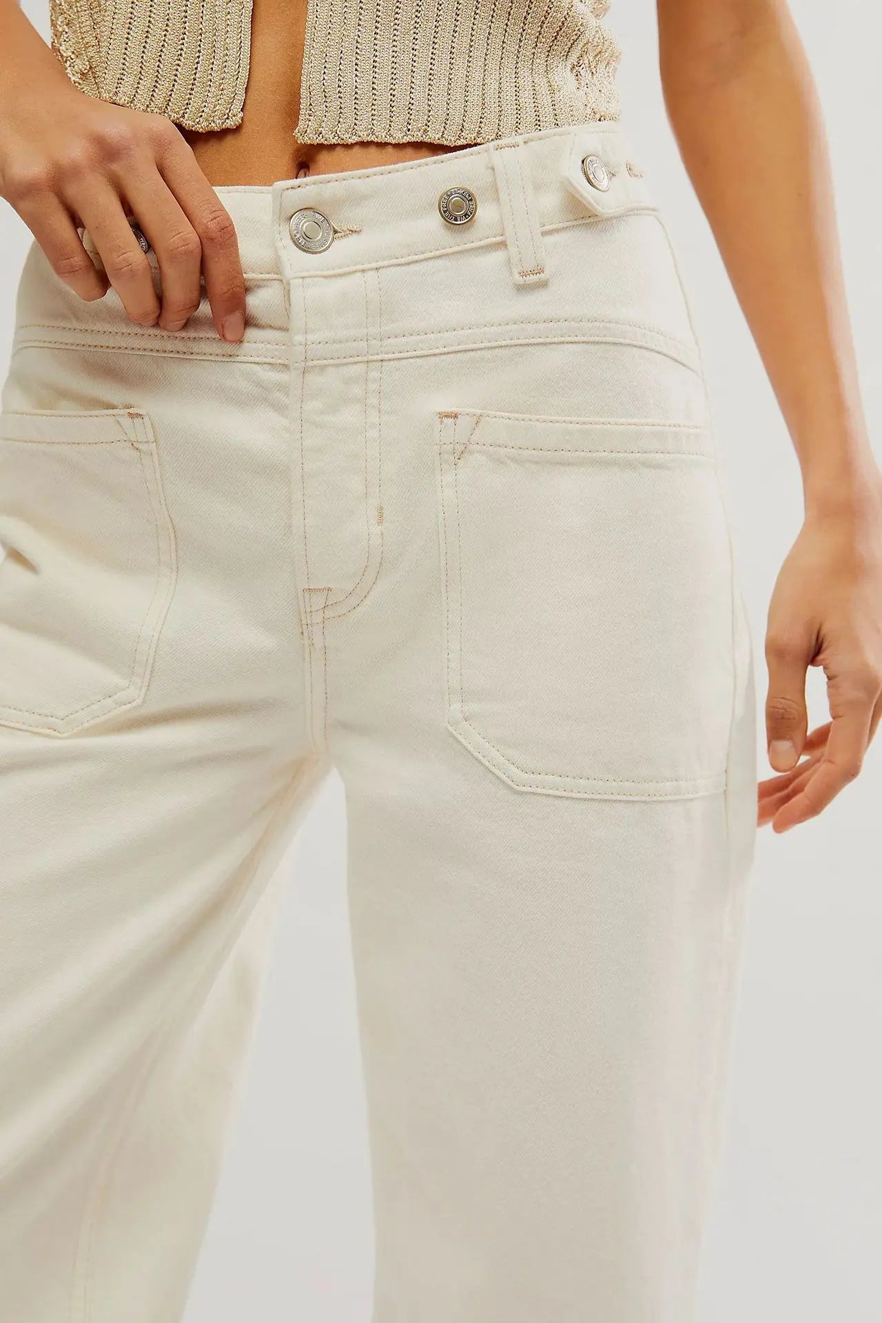 Noor | High Waist Patch Pocket Wide Leg Denim Jeans - View 12