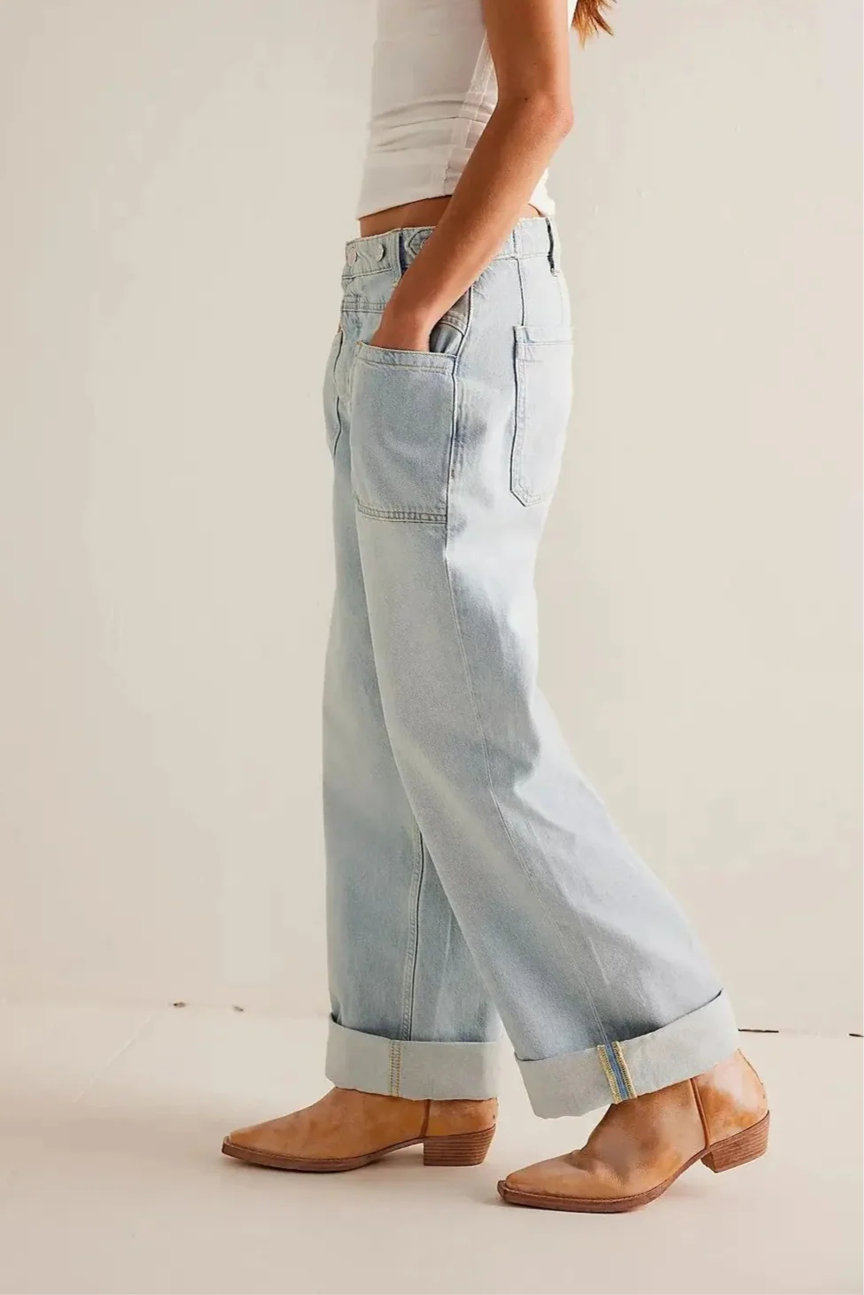 Noor | High Waist Patch Pocket Wide Leg Denim Jeans - View 18