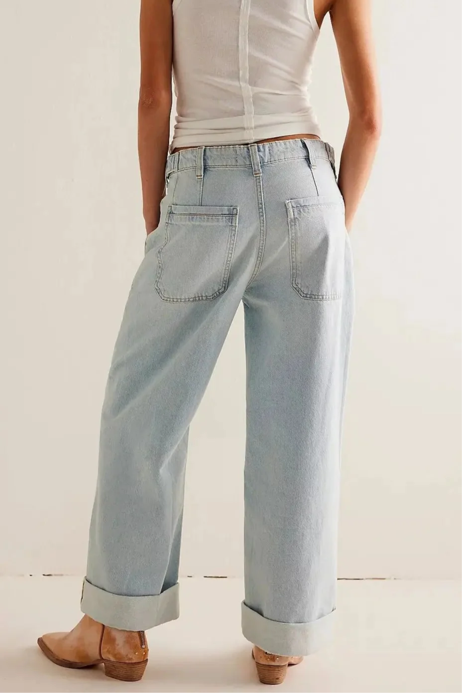 Noor | High Waist Patch Pocket Wide Leg Denim Jeans - View 19