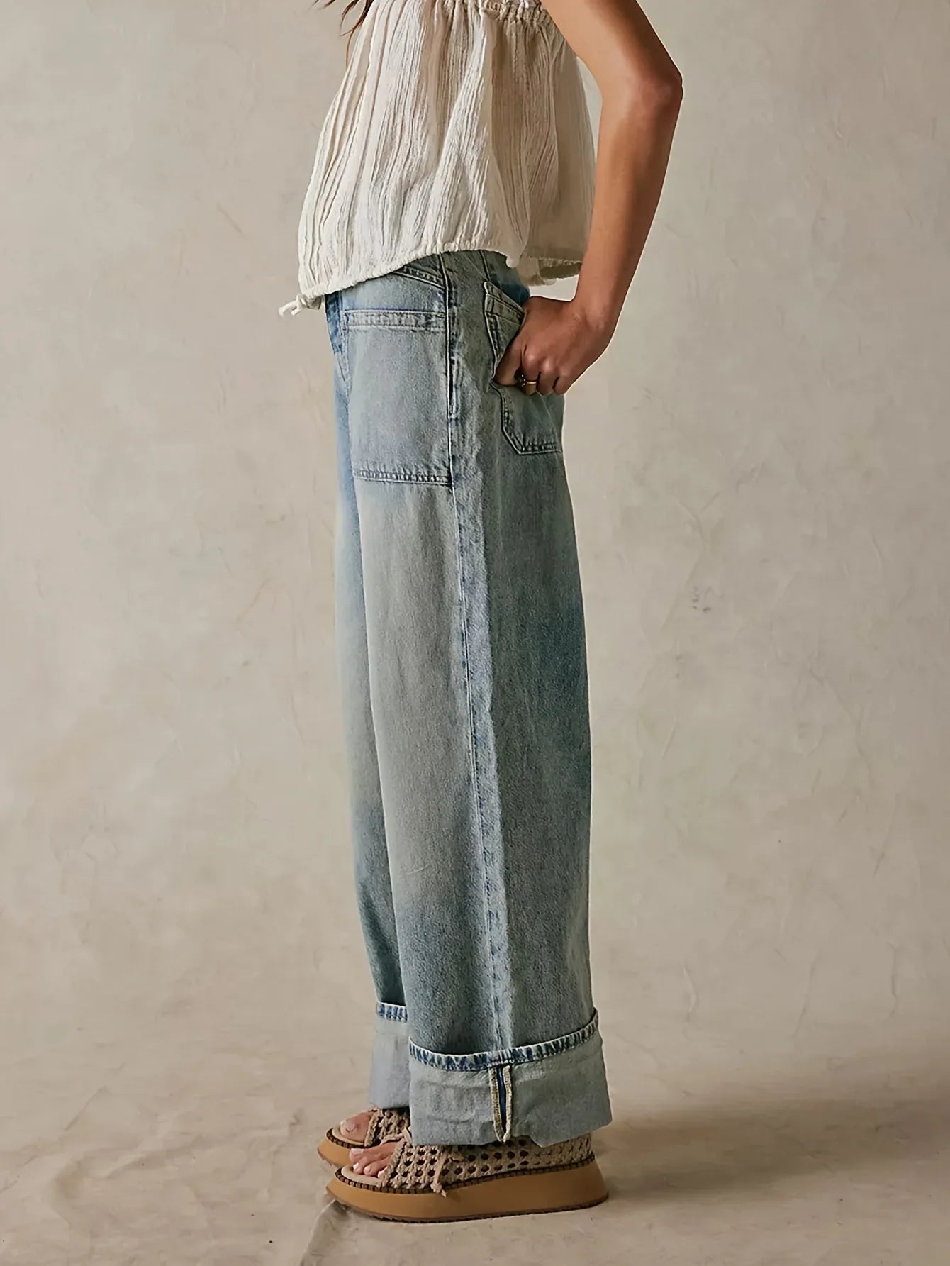 Noor | High Waist Patch Pocket Wide Leg Denim Jeans - View 24