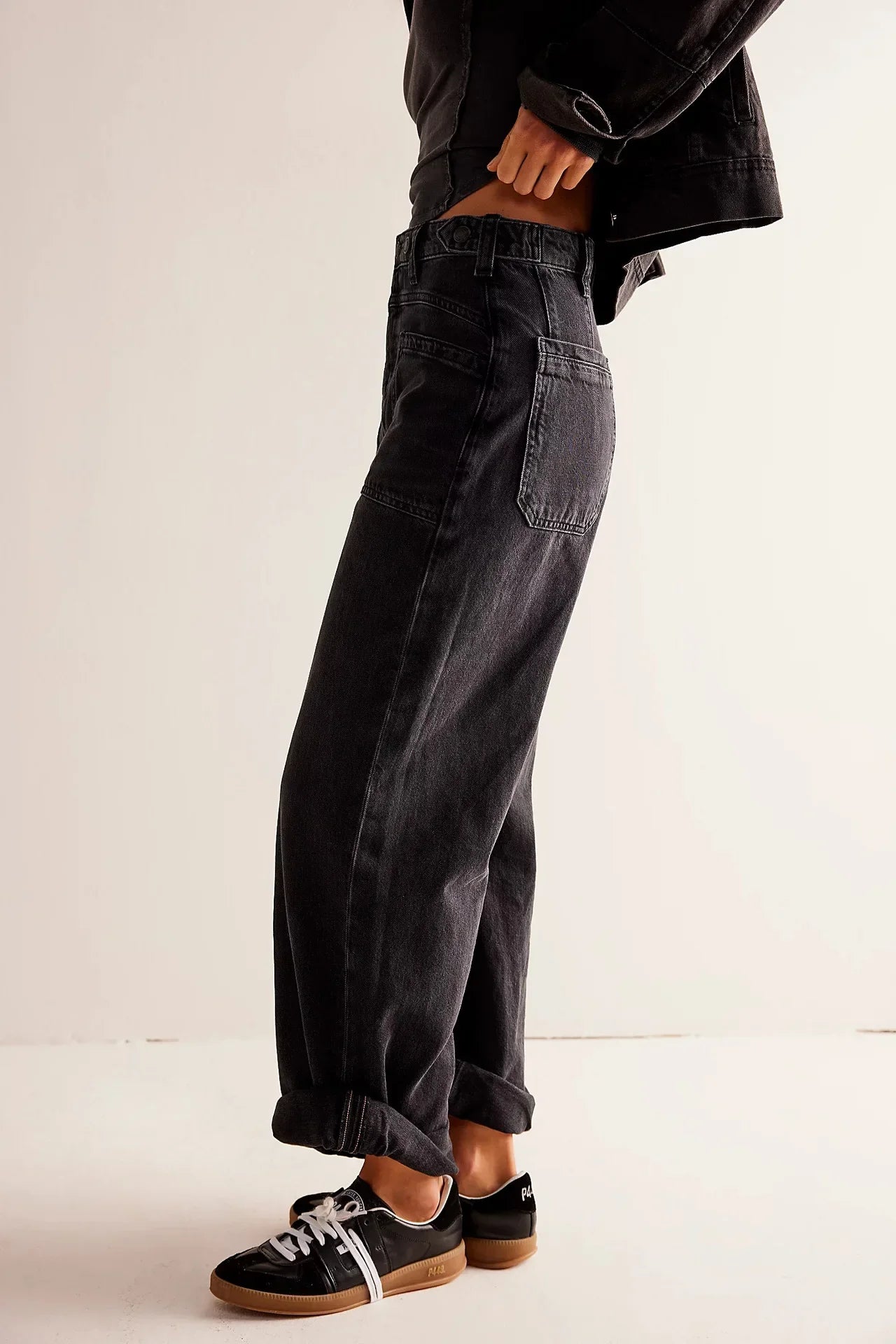 Noor | High Waist Patch Pocket Wide Leg Denim Jeans - View 26